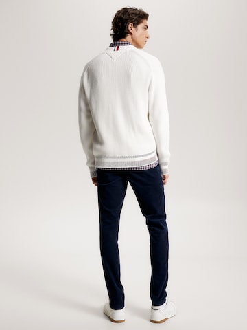 TOMMY HILFIGER Strickjacke in Weiß