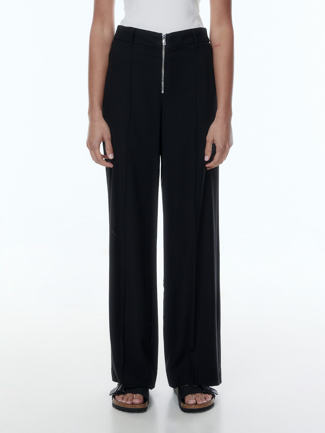 EDITED Produkte Hose 'Lean' schwarz