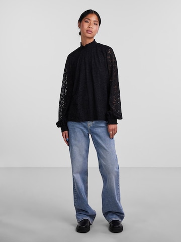PIECES Bluse 'FAUNA' i sort
