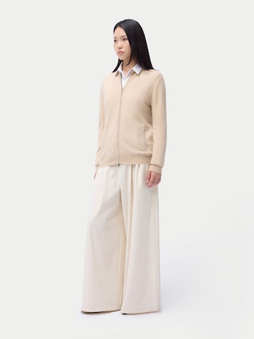 Giacchetta 'Women's Essential Cashmere Full-Zip Cardigan' di GOBI Cashmere in beige