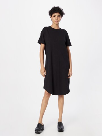 Robe oversize QS en noir : devant