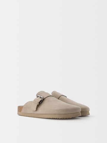 Bershka Clogs in Beige