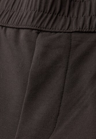 STREET ONE Tapered Hose in Braun