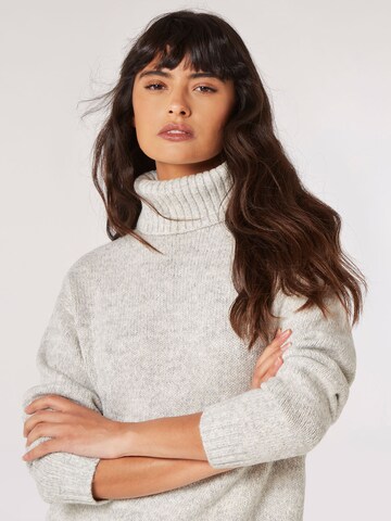 Robes en maille Apricot en gris