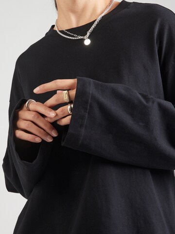 Monki Shirt in Black
