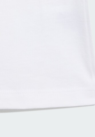 ADIDAS ORIGINALS - Camiseta en blanco