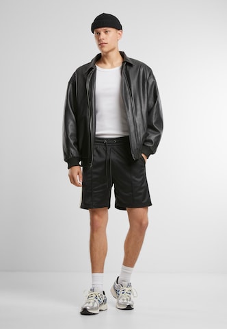 Regular Pantalon Urban Classics en noir