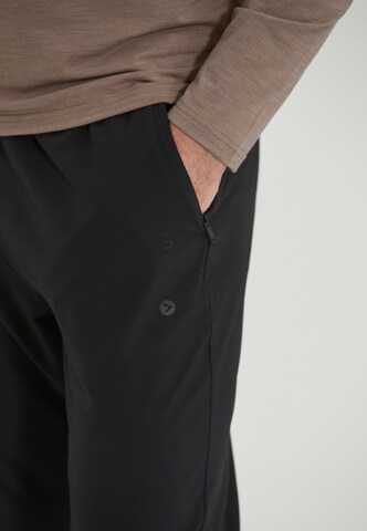 Virtus Tapered Sporthose 'Edvian' in Schwarz