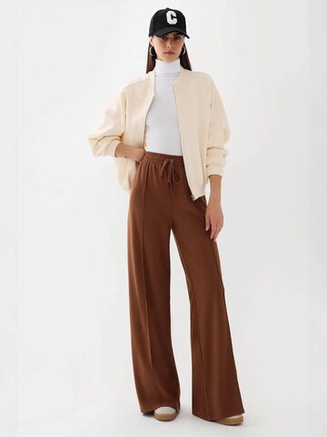 Hiccup Wide Leg Hose in Braun