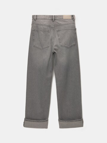 Pull&Bear Loosefit Farkut värissä harmaa