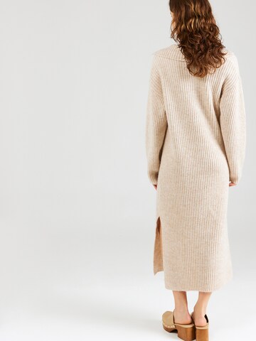 TOPSHOP Stickad klänning i beige