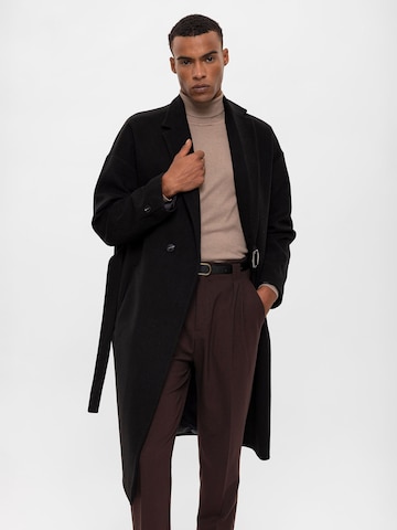 Manteau d’hiver Antioch en noir : devant