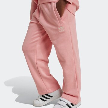 ADIDAS ORIGINALS Sweatsuit in Pink