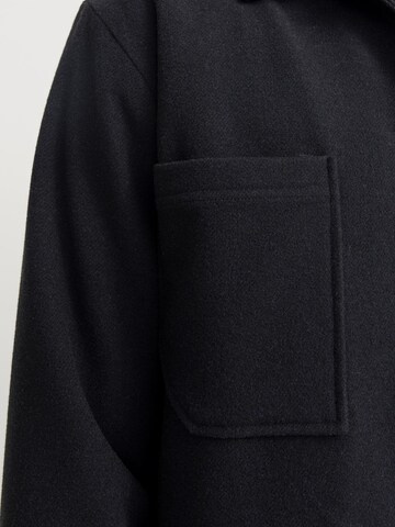 JACK & JONES Regular fit Between-Season Jacket 'JCOHelvetica' in Black