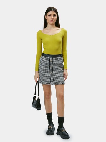 Influencer - Jersey en amarillo