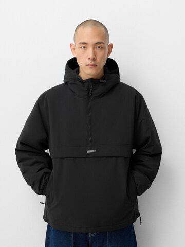 Bershka Overgangsjakke i sort: forside
