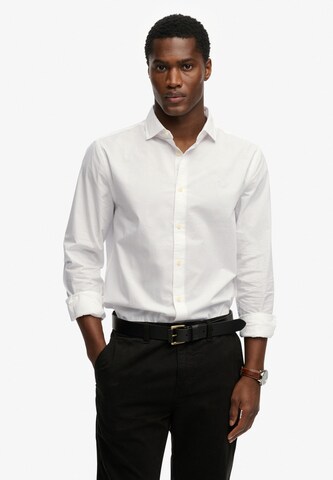 Coupe slim Chemise Superdry & Co en blanc : devant