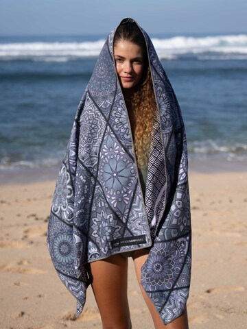 Serviette de plage 'Mosaics Noir' woodsandwaves en mélange de couleurs : devant
