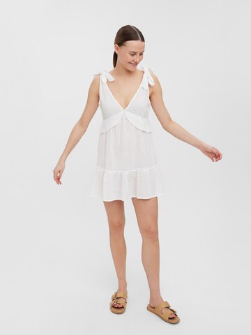 Robe d’été 'VIOLA' VERO MODA en blanc