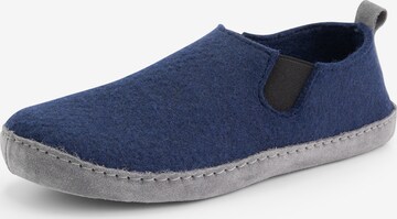 Chaussure basse Travelin en bleu : devant