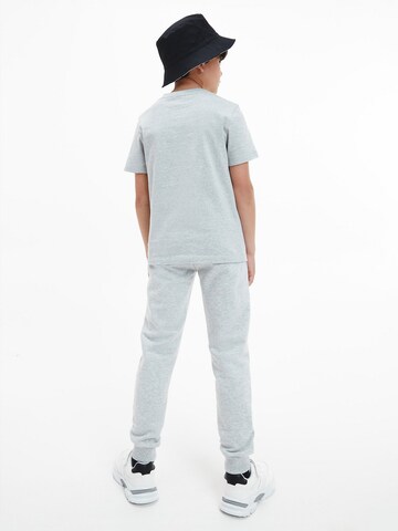 T-Shirt Calvin Klein Jeans en gris