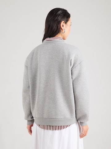 ABOUT YOU Sweatshirt 'Jessie' in Grau