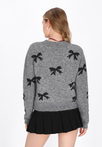 MYMO Strickjacke in Grau