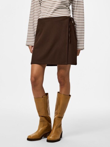 PIECES Nederdel 'PCBosella' i brun: forside