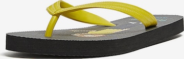 Flip-flops de la Pull&Bear pe negru: față