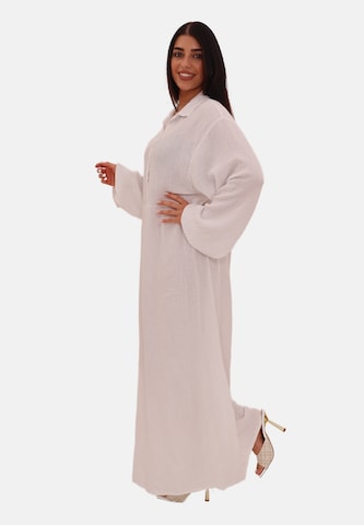 Abito camicia di Elara in bianco