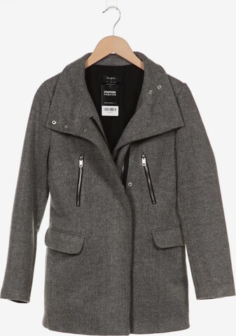 Bershka Jacket & Coat in S in Grey: front