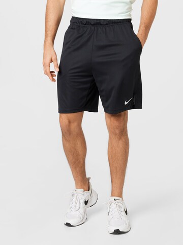 NIKE Regular Sportshorts in Schwarz: Vorderseite
