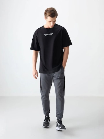 Tommy Life - Camisa em preto