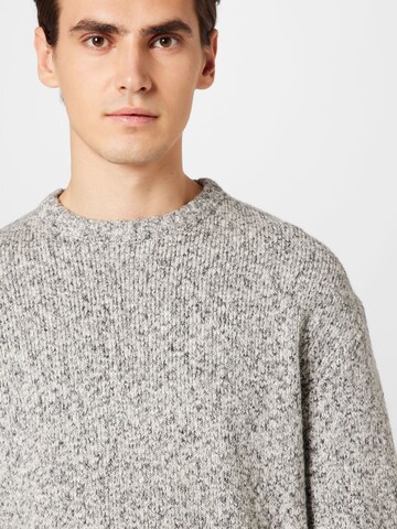 TOM TAILOR DENIM Pullover in Grau