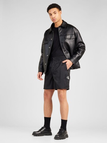 Calvin Klein Jeans Loosefit Shorts in Schwarz