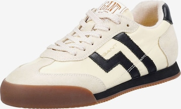 Baskets basses GANT en beige : devant