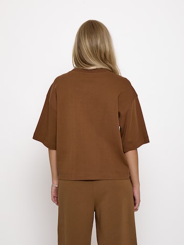 Peppercorn Top 'Fiola' – hnědá