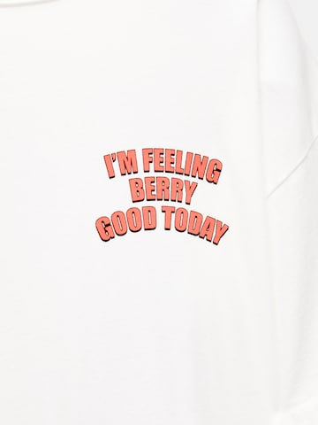 Tricou de la Pull&Bear pe alb