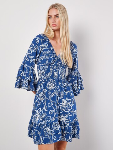 Robe ' ' Apricot en bleu : devant