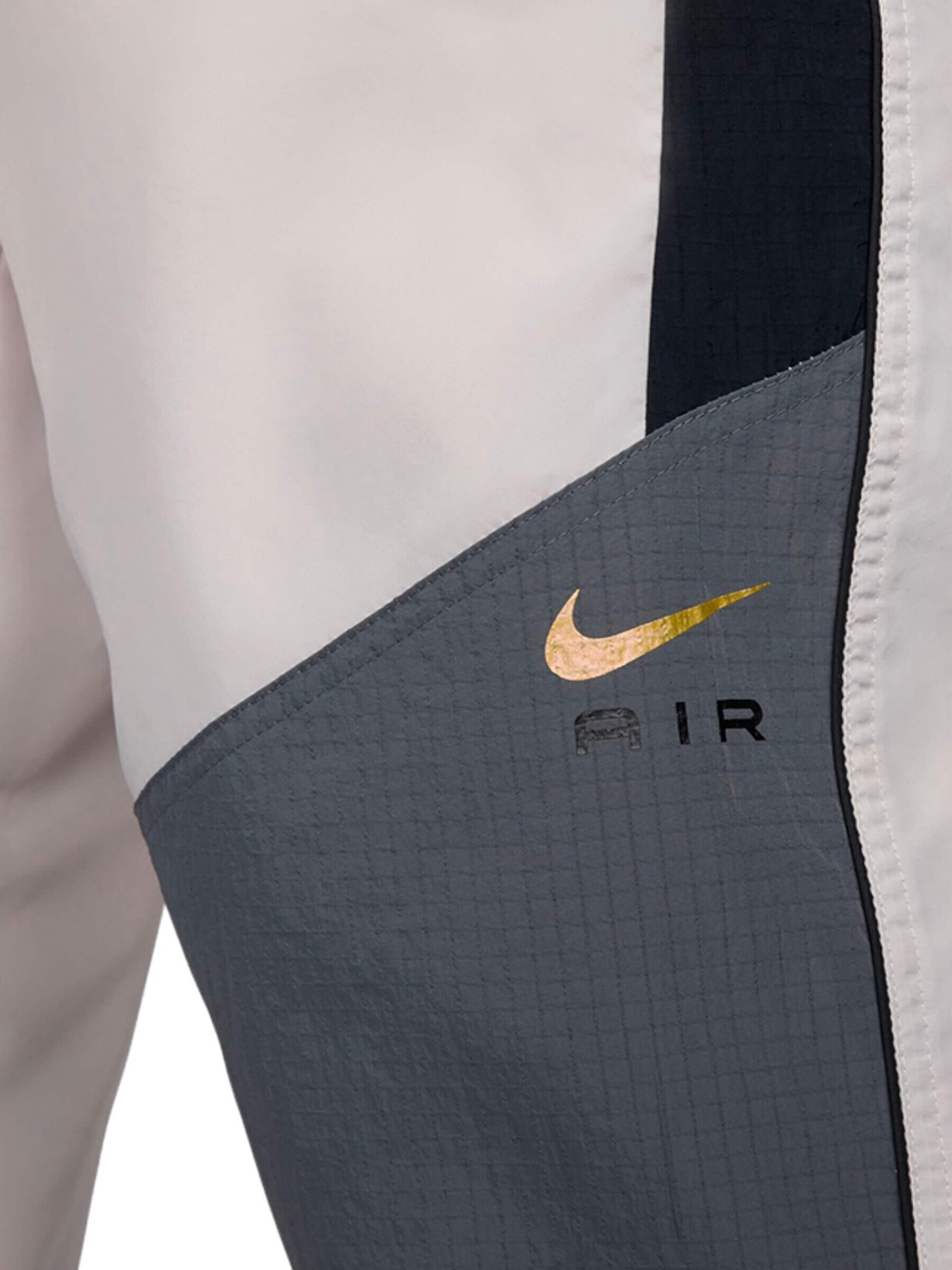 Tapered Pantaloni 'Air' di Nike Sportswear in grigio