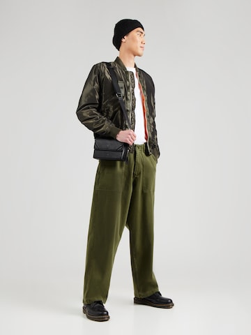 ALPHA INDUSTRIES Loosefit Kalhoty 'Fatigue 1971 HERITAGE' – zelená