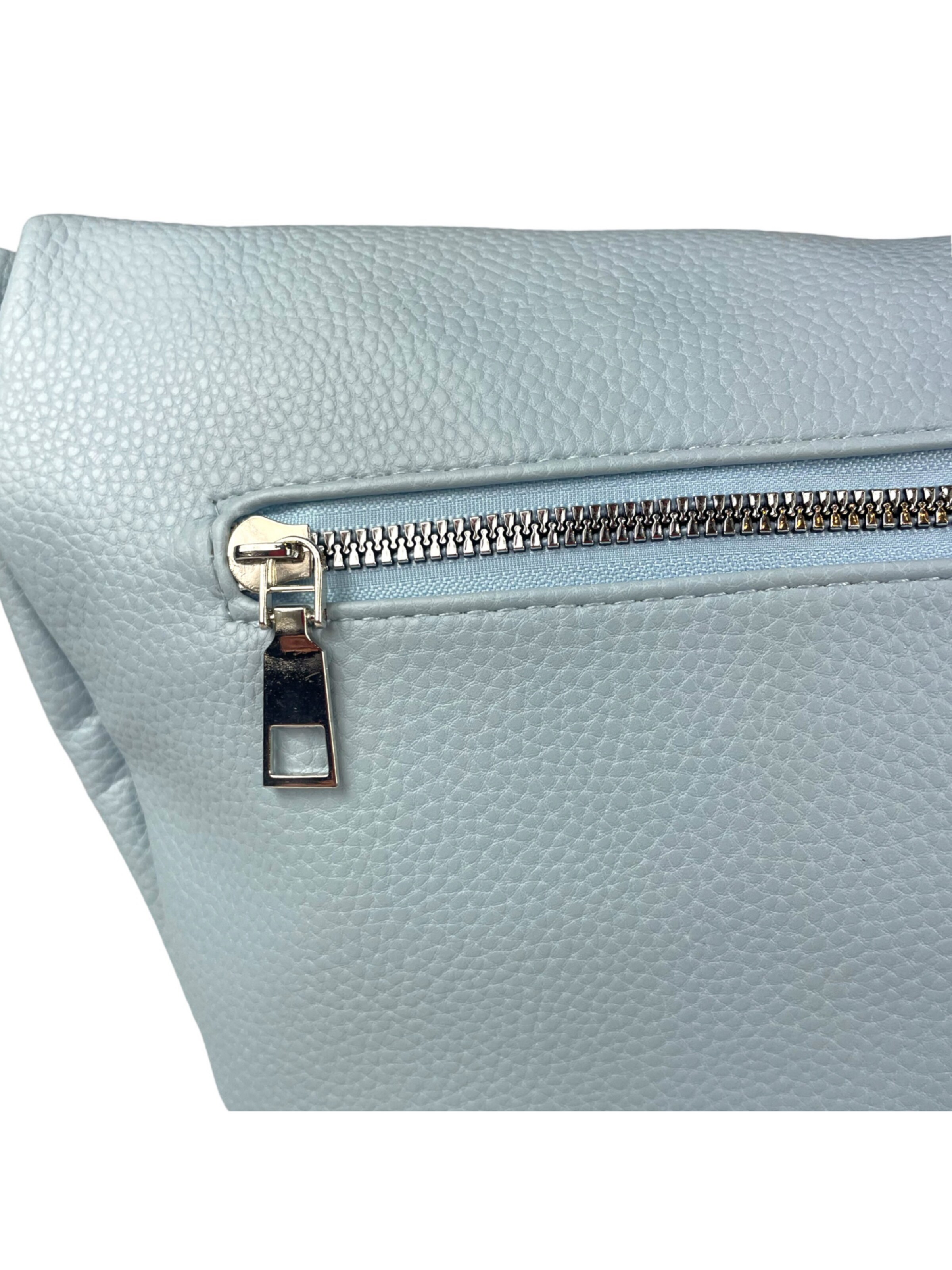 Kumixi Fanny Pack in Blue