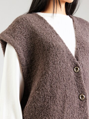 AMERICAN VINTAGE - Cárdigan 'ZOLLY' en marrón