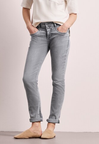 STREET ONE Slim fit Jeans in Grey: front