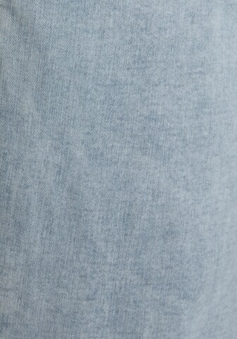 BUFFALO Tapered Jeans in Blau