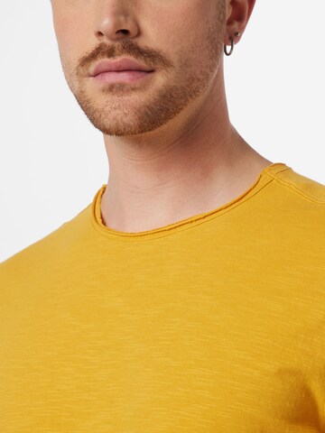 Maglietta 'Basher' di JACK & JONES in giallo