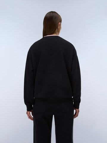 NAPAPIJRI Sweatshirt in Schwarz