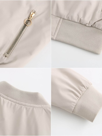 KoJooin Kurtka przejściowa 'Damen Leichte Winddichte Pilotenjacke Freizeitjacke mit Taschen,Dünne Steppjacke für Winter' w kolorze biały