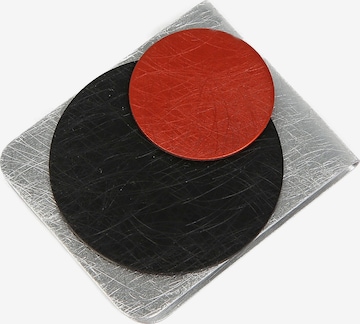 Broche DeMarie en noir : devant