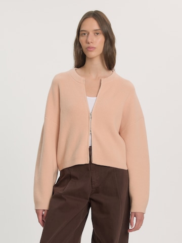 EDITED Strickjacken 'Llleana' in Pink: Vorderseite